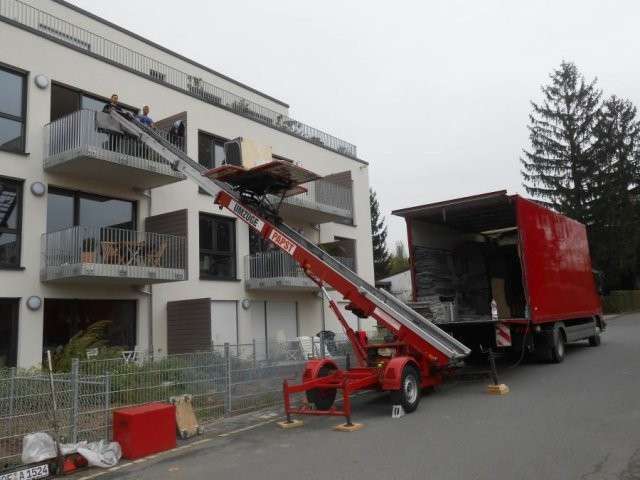 Gewerbeumzug durch Experten in der Frankfurter City
