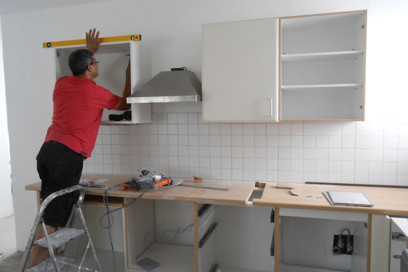 Fachmännische Küchenmontage beim Umzug in Frankfurt Bornheim